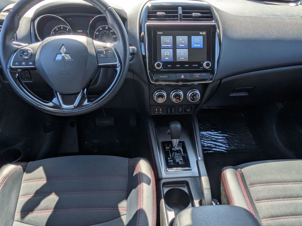 Used 2025 Mitsubishi Outlander Sport SE AWD/4WD image 21