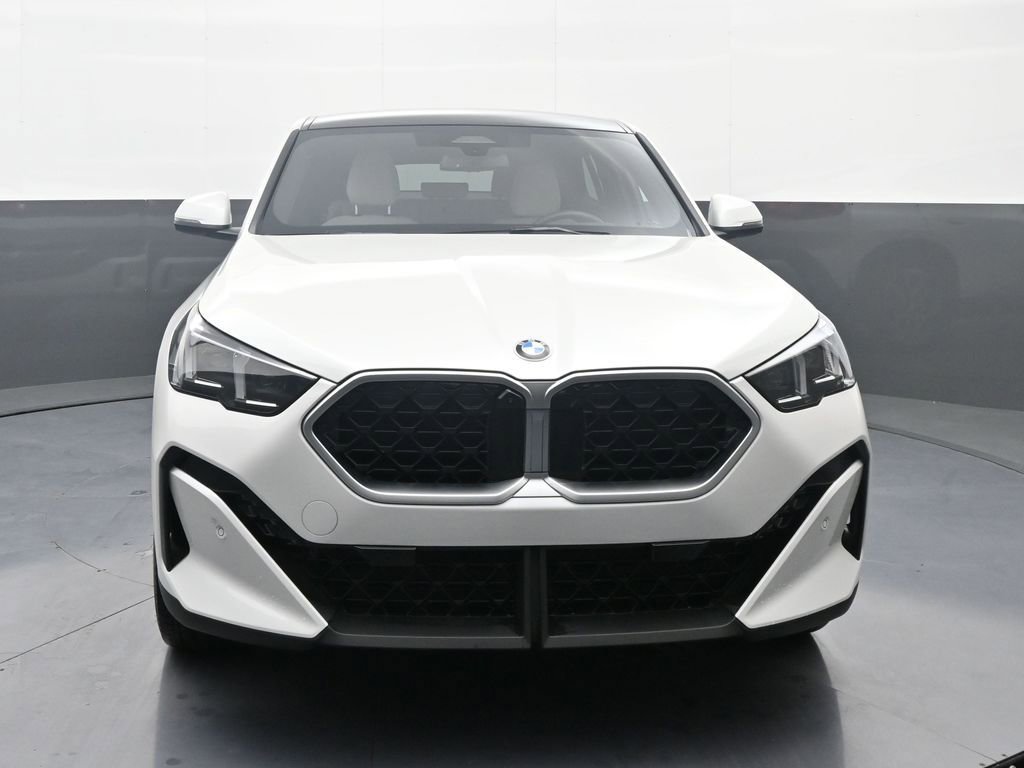 New 2026 BMW X2 xDrive28i w/ Technology Package AWD/4WD image 2