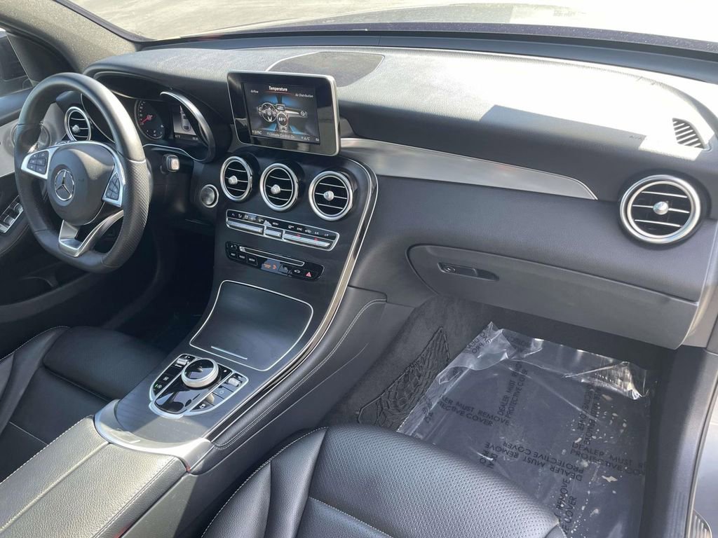 Used 2019 Mercedes-Benz GLC 300 4MATIC Coupe image 32