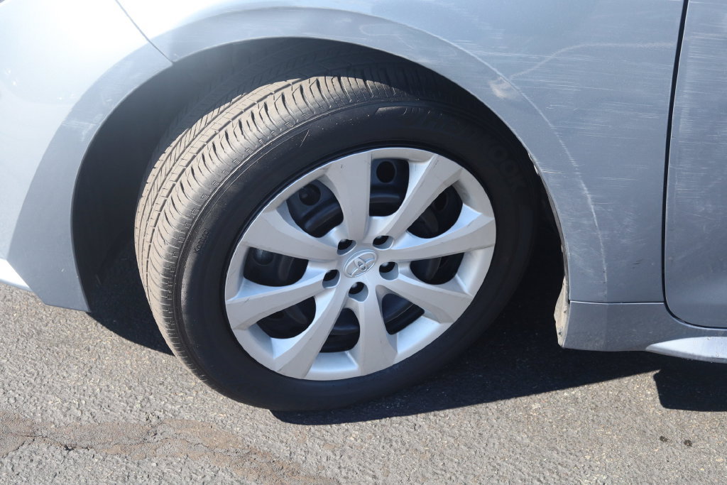 Used 2024 Toyota Corolla LE FWD image 18