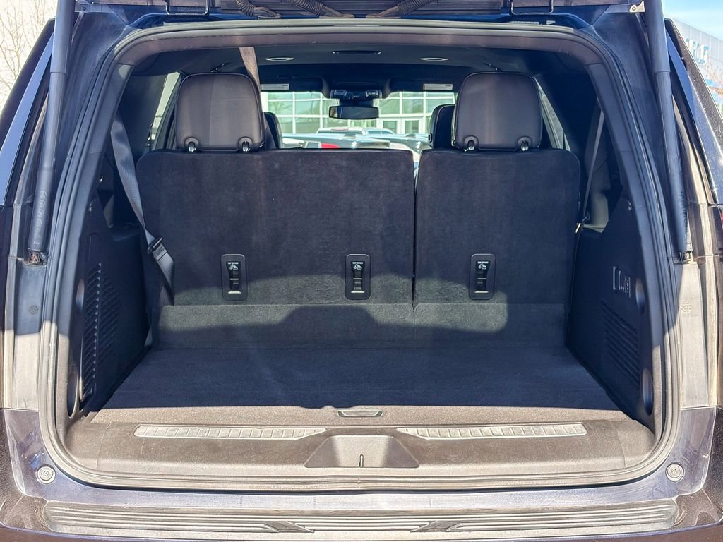 Used 2023 Chevrolet Suburban Premier image 55