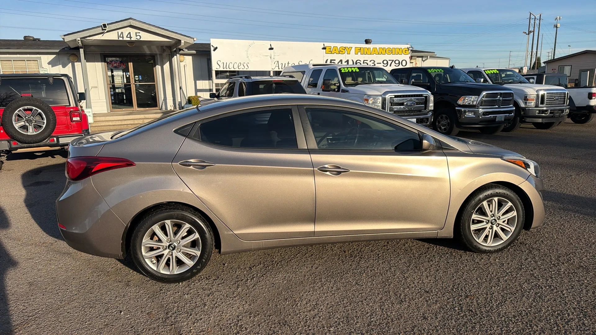 Used 2016 Hyundai Elantra SE w/ Option Group 02 image 2