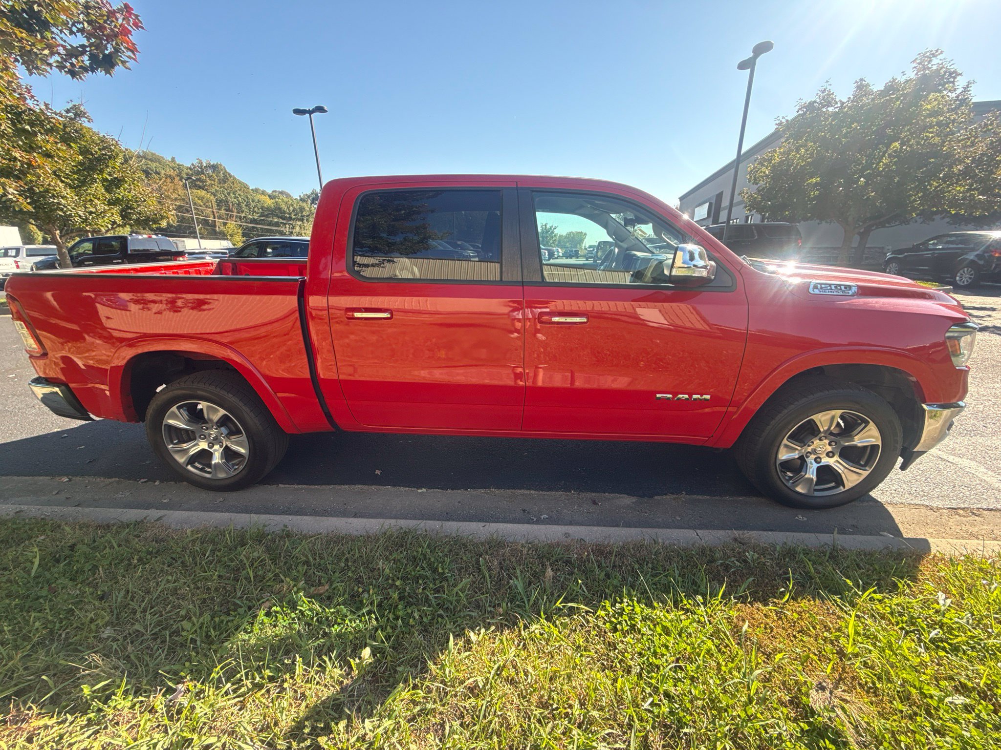 Used 2022 RAM 1500 Laramie AWD/4WD image 4
