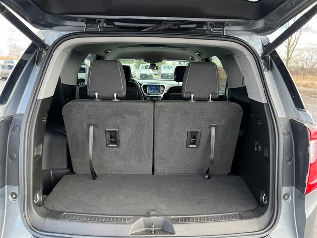 Used 2021 GMC Acadia SLE w/ Driver Convenience Package image 16