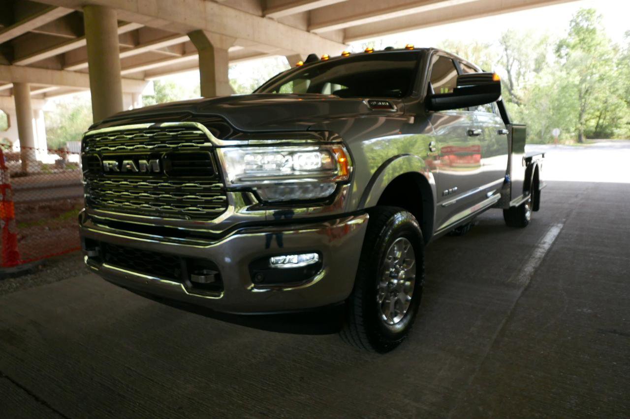 Used 2022 RAM 3500 Limited image 28