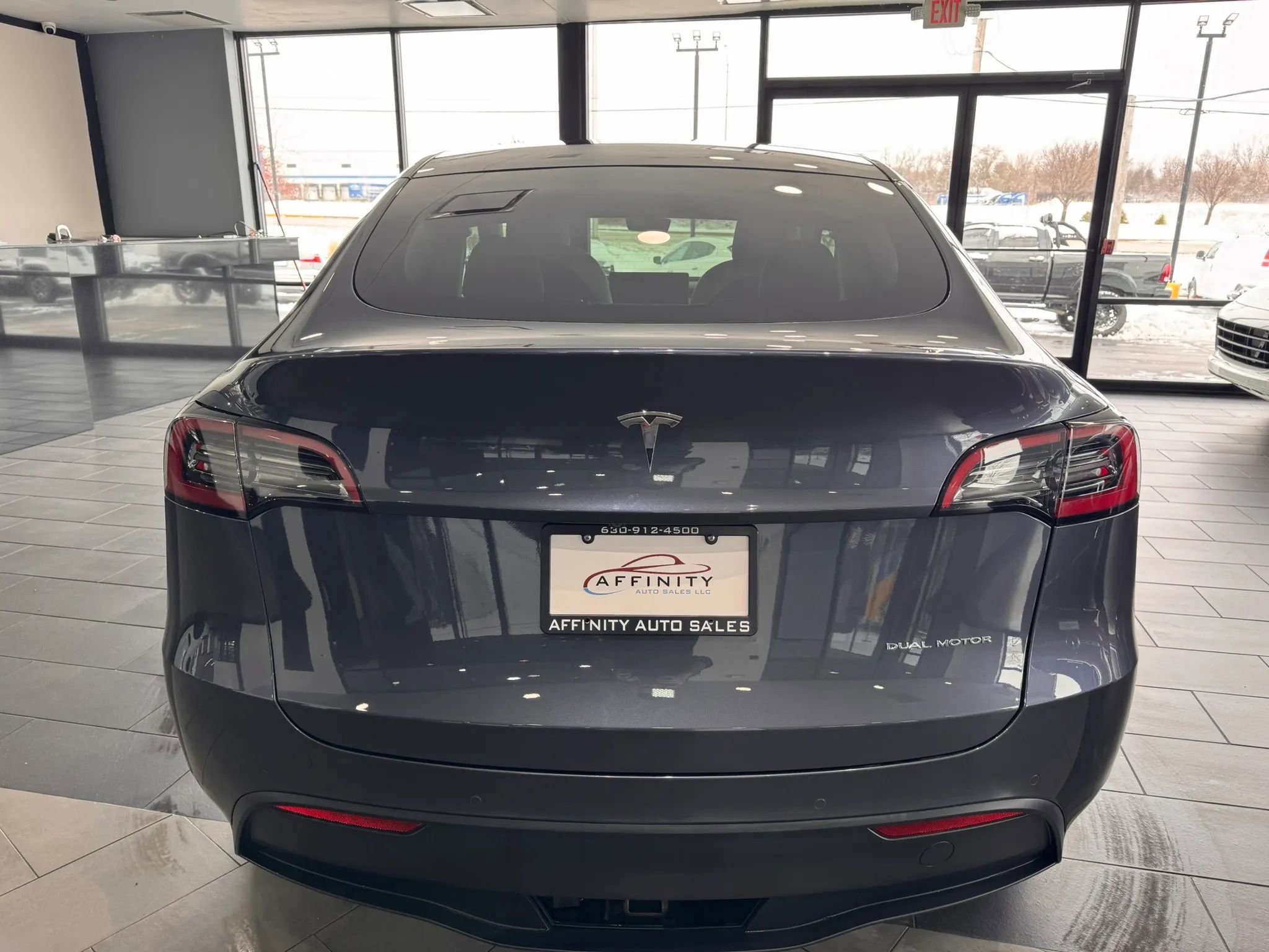 Used 2022 Tesla Model Y Long Range image 3