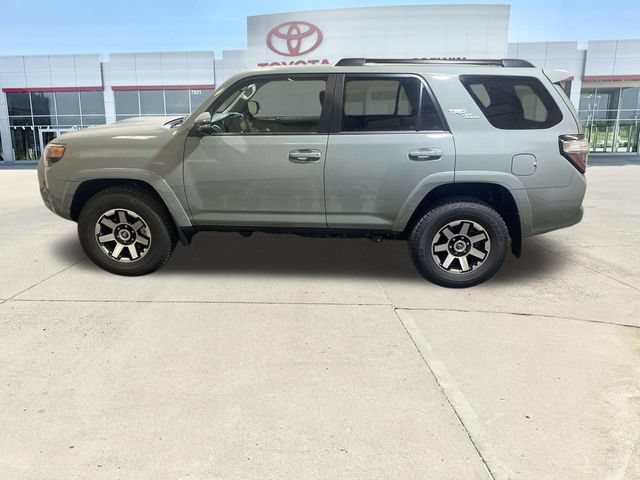 Used 2023 Toyota 4Runner TRD Off-Road Premium AWD/4WD image 7