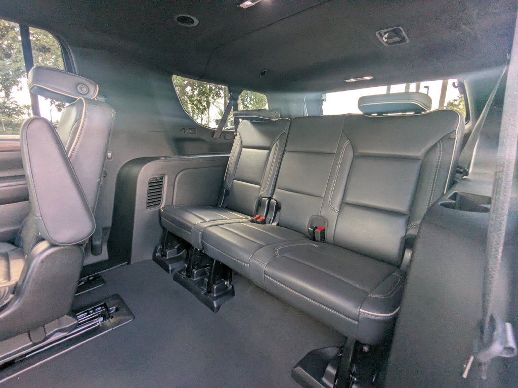 Used 2023 Chevrolet Suburban Premier RWD image 27