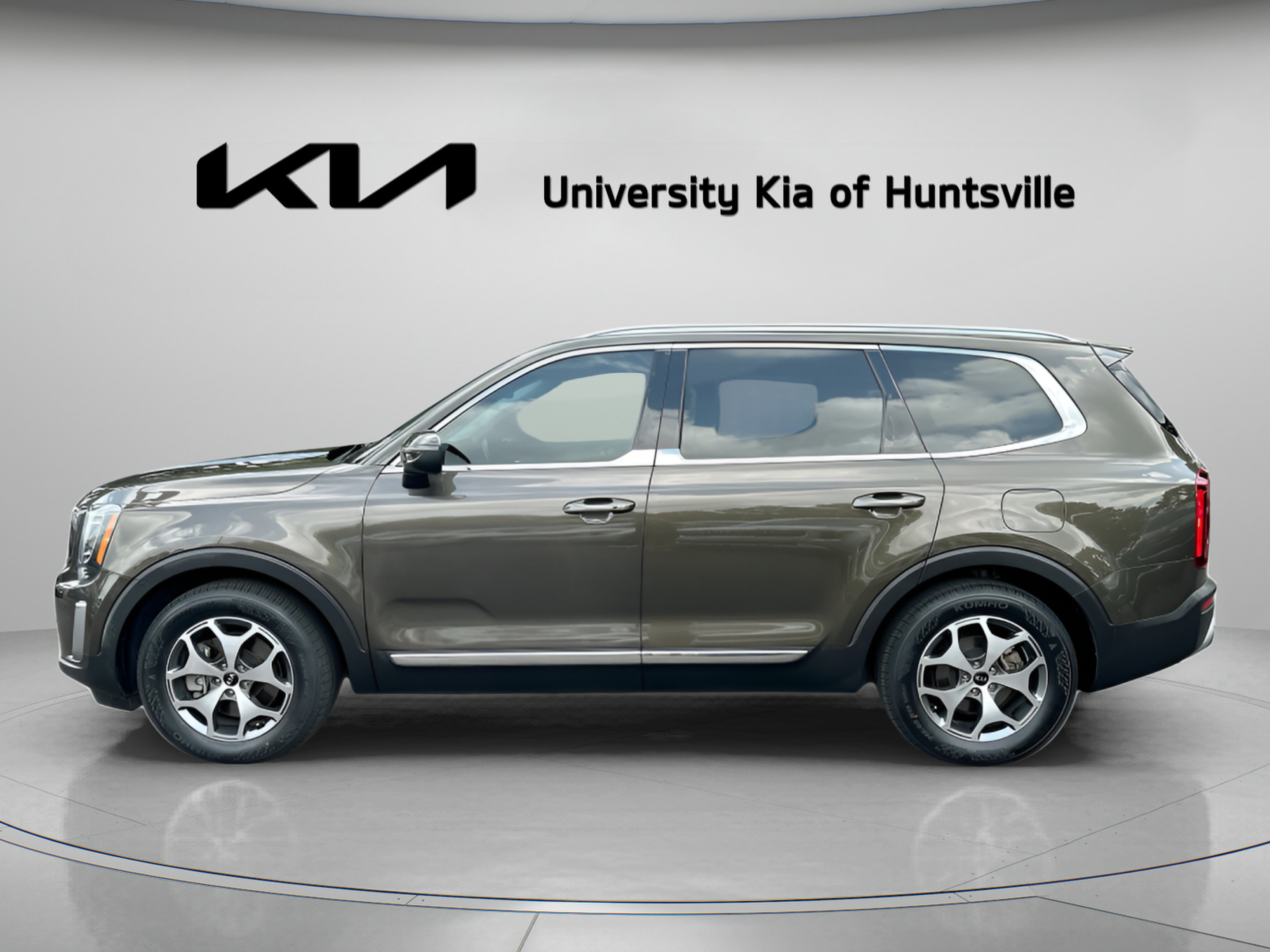 Used 2021 Kia Telluride EX FWD image 5