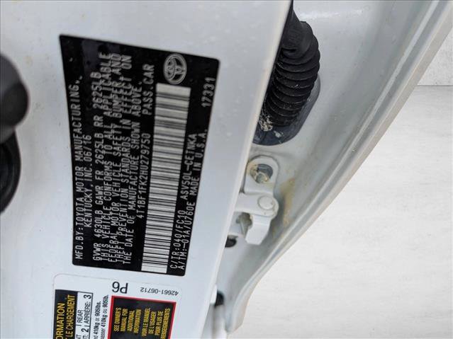 Used 2017 Toyota Camry LE image 23