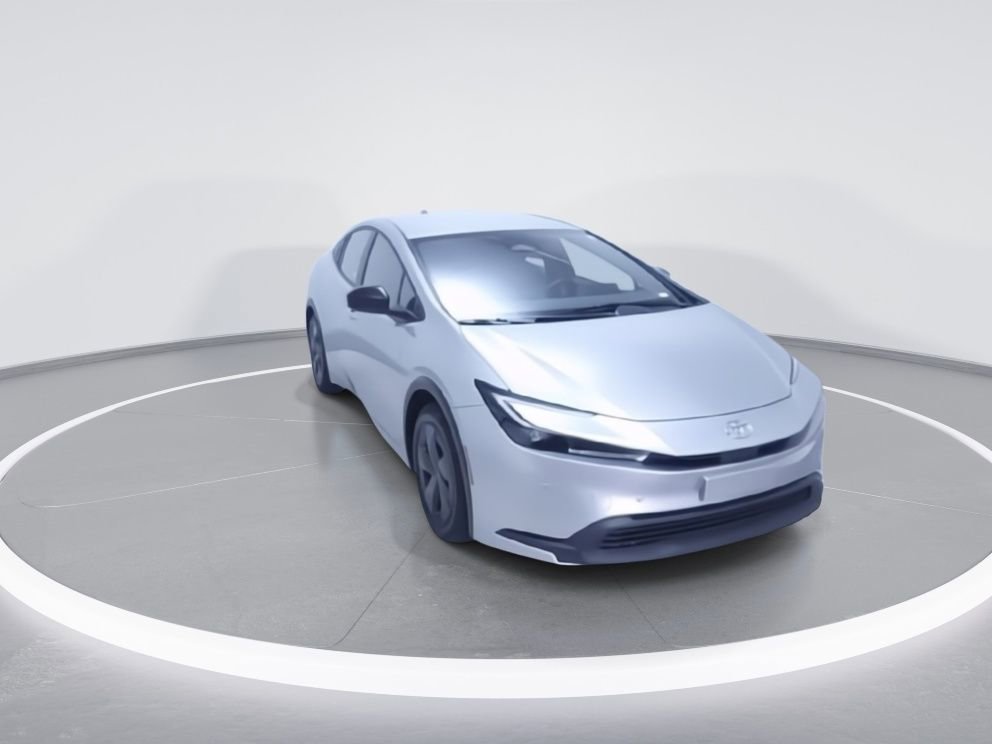 Used 2023 Toyota Prius LE FWD image 2