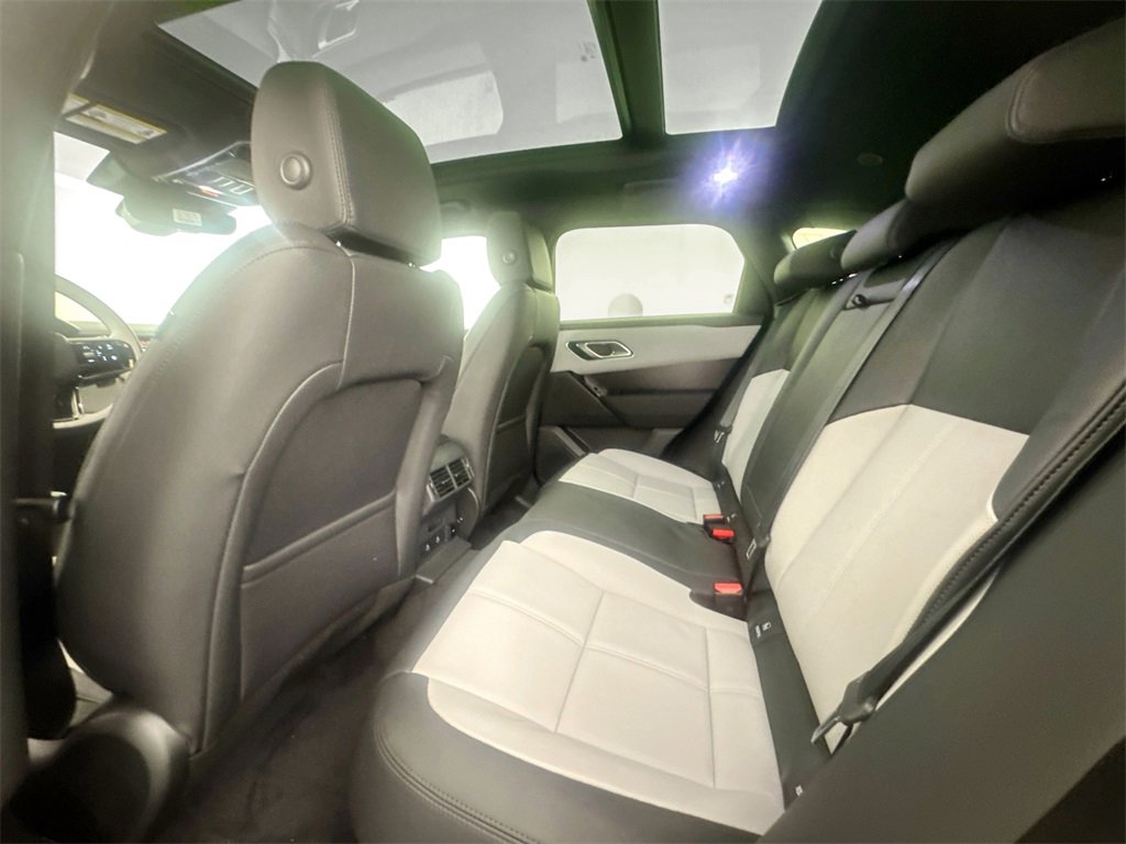 New 2026 Land Rover Range Rover Velar Dynamic SE image 24