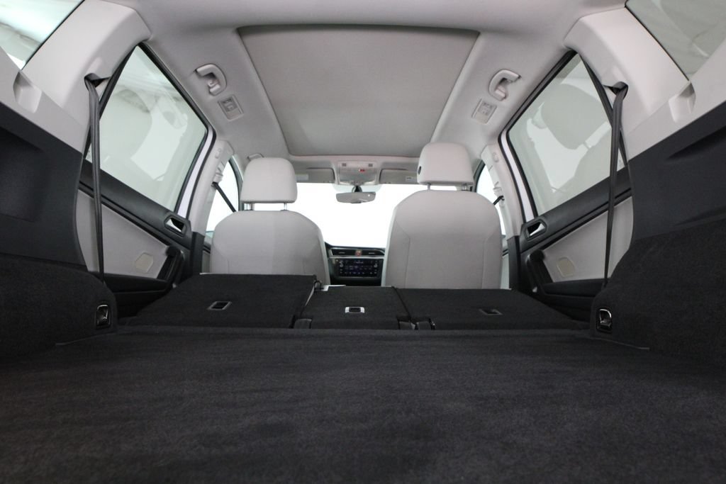 Used 2021 Volkswagen Tiguan SE w/ Panoramic Sunroof Package AWD/4WD image 35