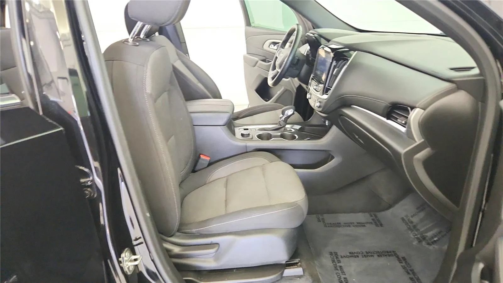 Used 2023 Chevrolet Traverse LT FWD image 38