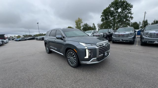 Used 2024 Hyundai Palisade Calligraphy AWD/4WD image 3
