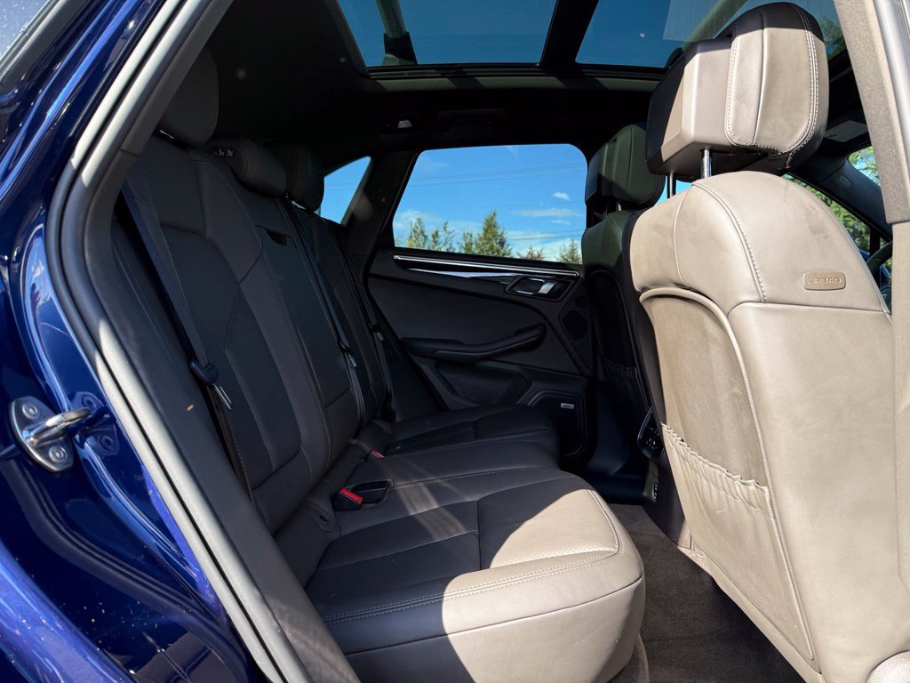 Used 2022 Porsche Macan AWD/4WD image 18