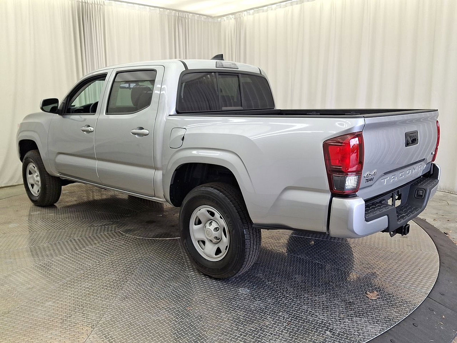 Certified 2023 Toyota Tacoma SR AWD/4WD image 22