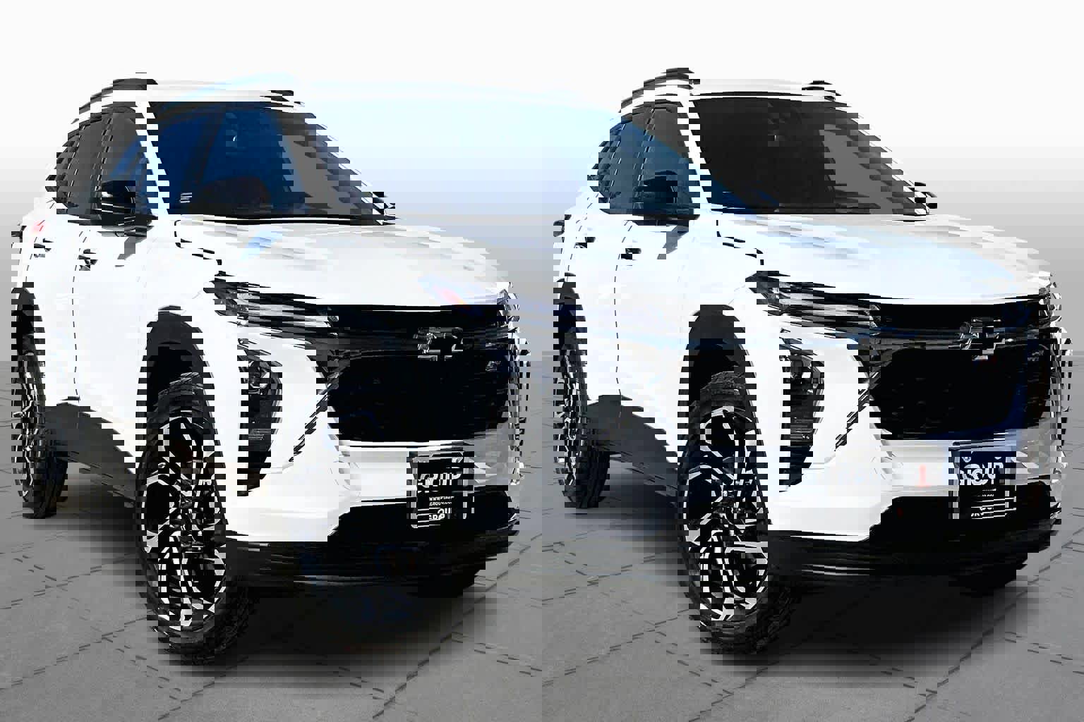 Used 2025 Chevrolet Trax RS w/ Driver Confidence Package image 3