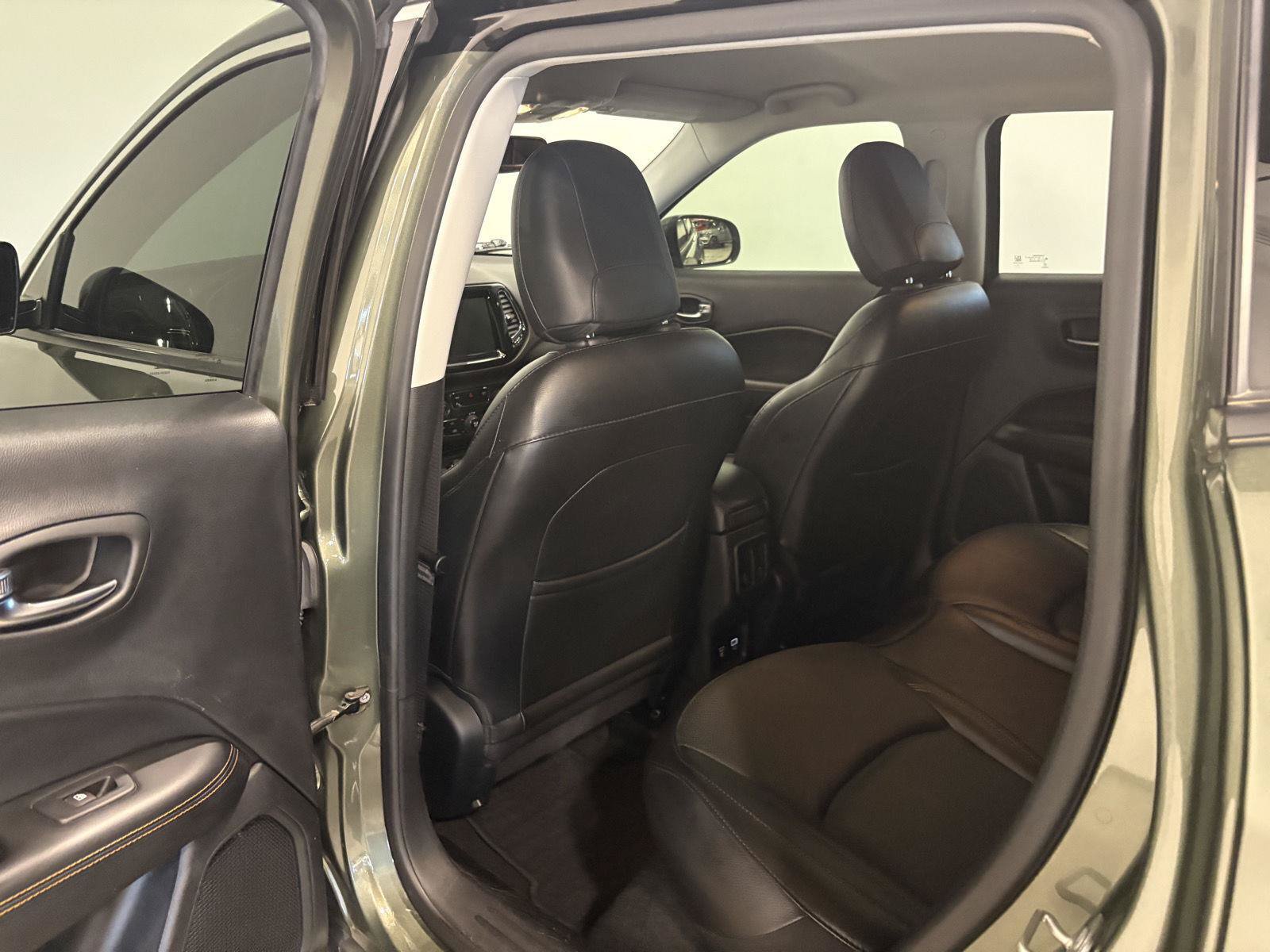 Used 2020 Jeep Compass Limited w/ Safety & Security Group AWD/4WD image 31