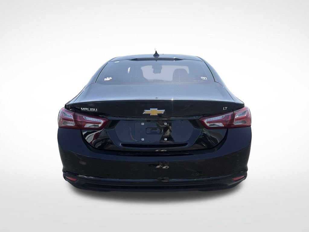 Used 2019 Chevrolet Malibu LT w/ Leather Package FWD image 6