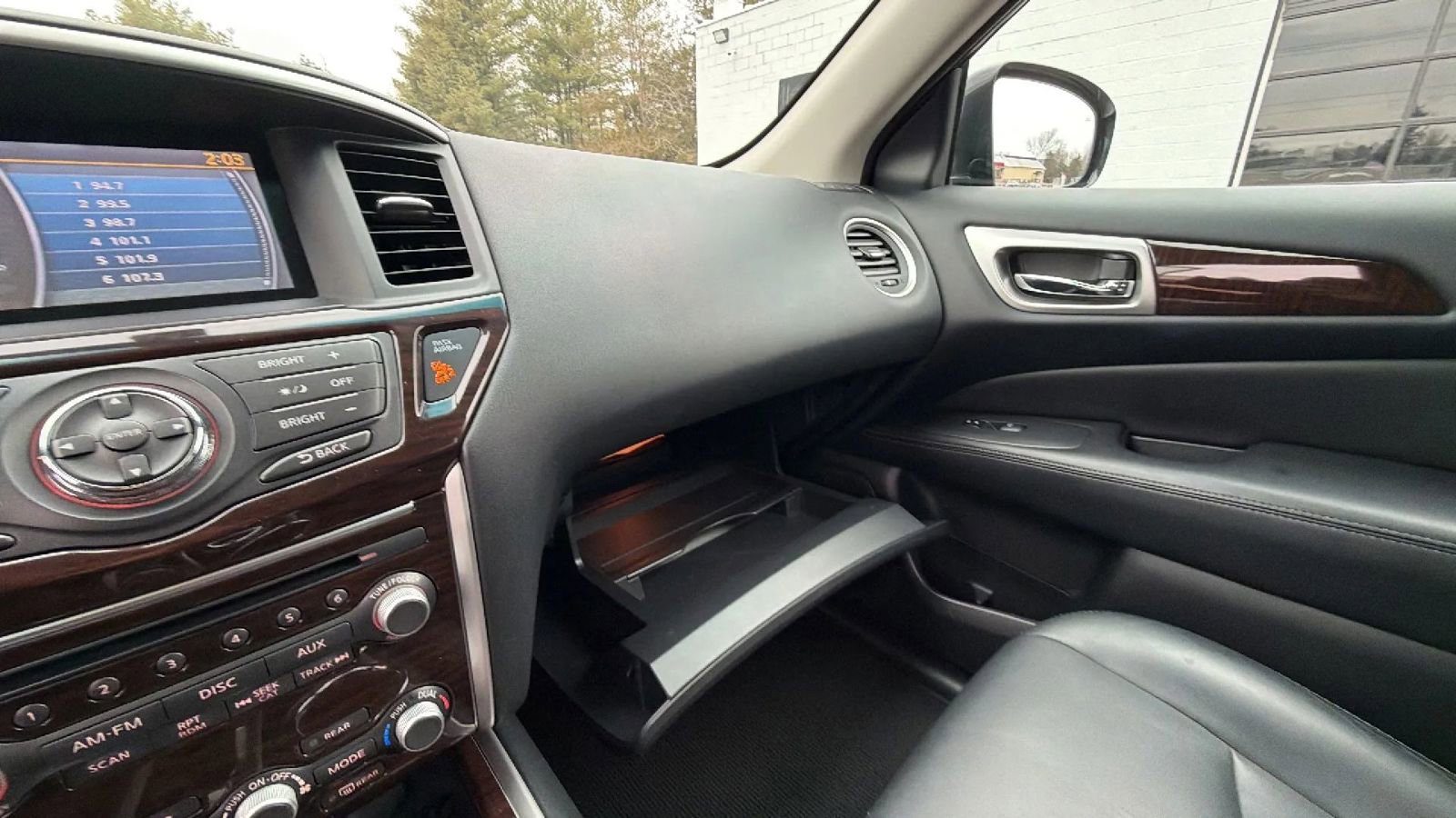 Used 2013 Nissan Pathfinder SL image 30