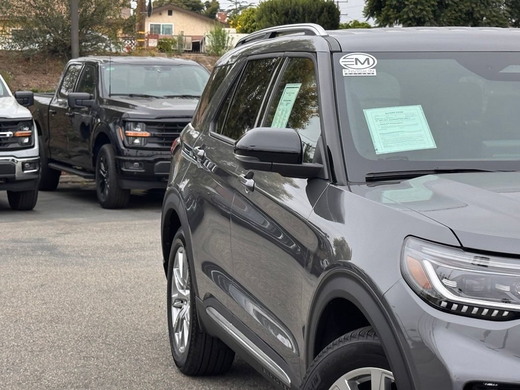 Used 2026 Ford Explorer Platinum RWD image 5