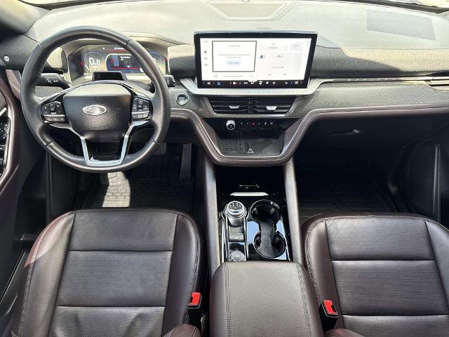 Certified 2025 Ford Explorer Platinum RWD image 8