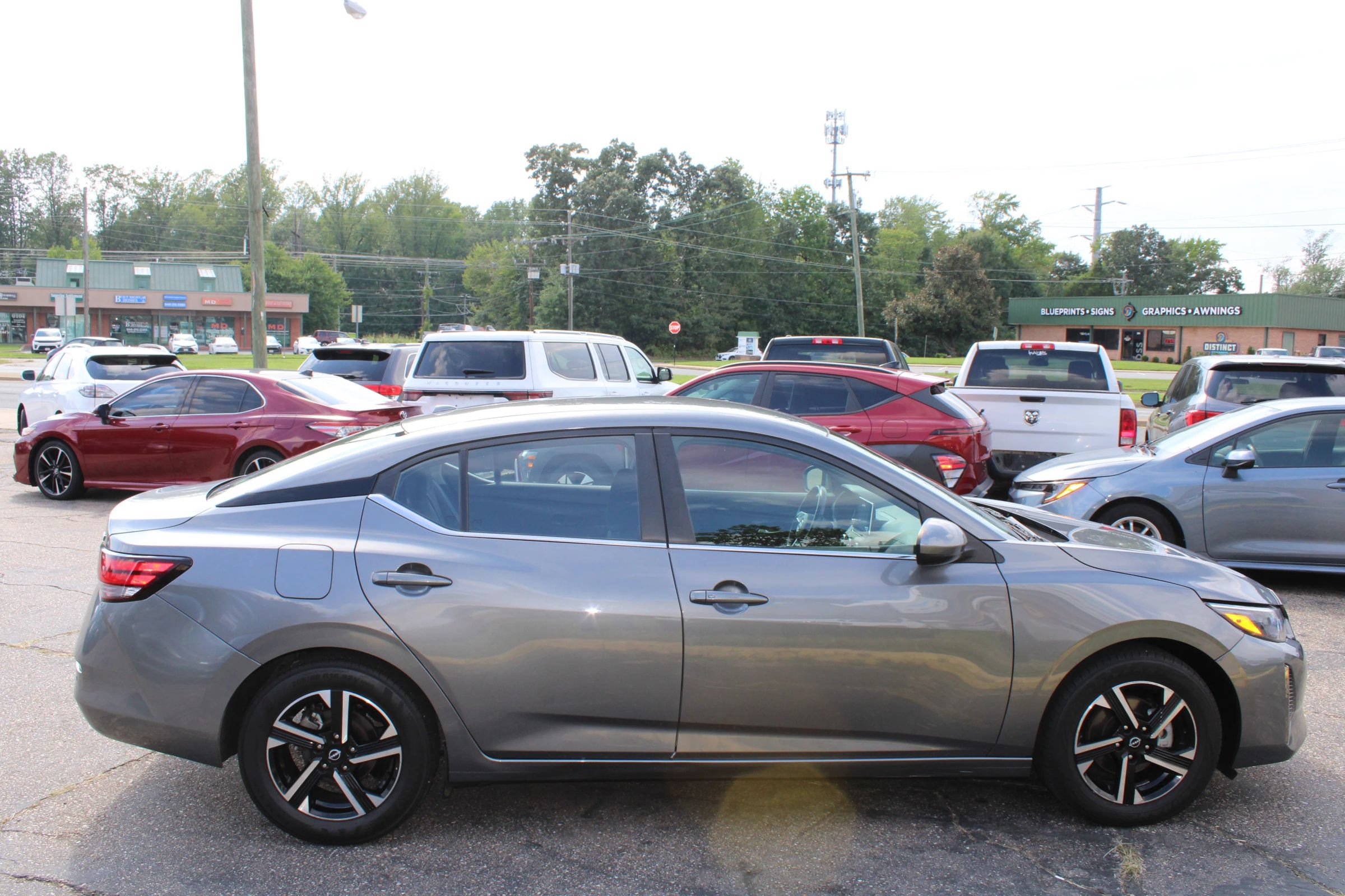 Used 2024 Nissan Sentra SV w/ All-Weather Package FWD image 4