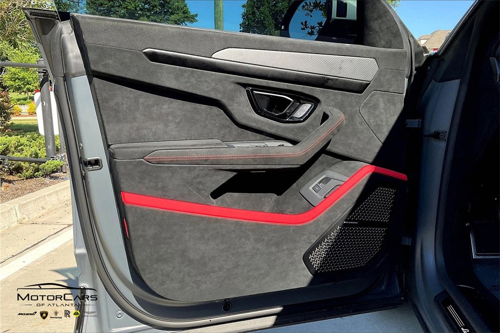 Used 2024 Lamborghini Urus Performante image 23