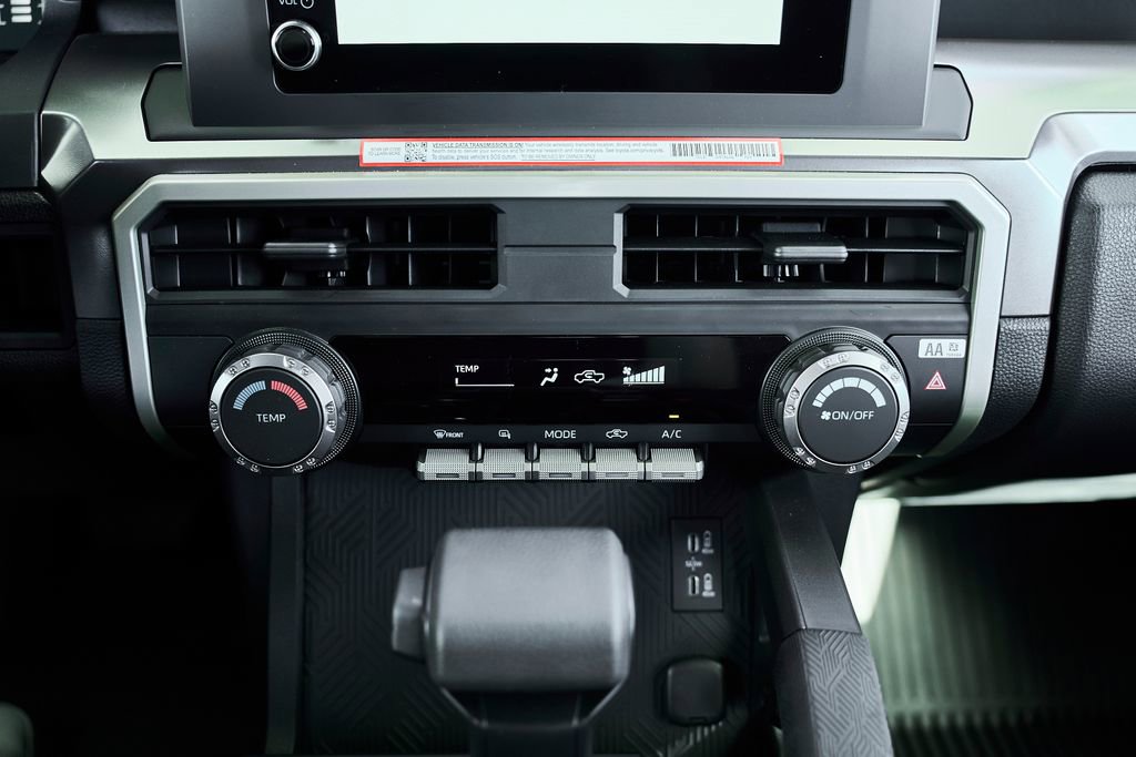 Used 2025 Toyota Tacoma SR5 image 31