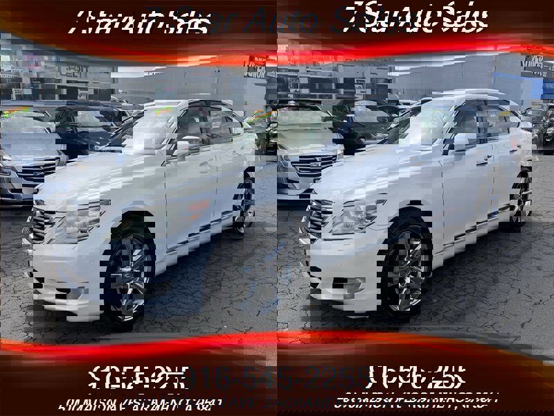 Used 2011 Lexus LS 460 L w/ Luxury Pkg image 2