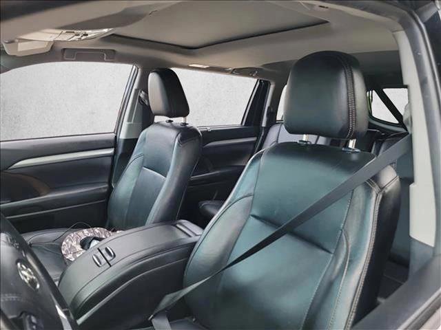 Used 2019 Toyota Highlander XLE image 13