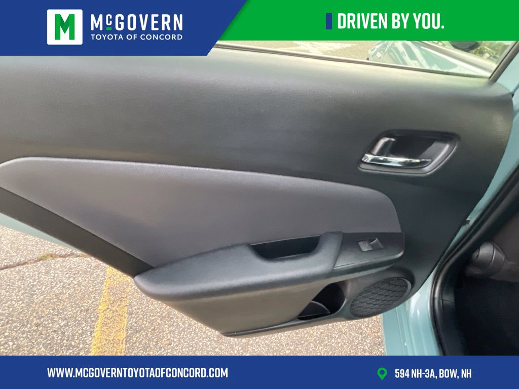 Used 2021 Toyota Prius LE w/ Carpet Mat Package (TMS) AWD/4WD image 18