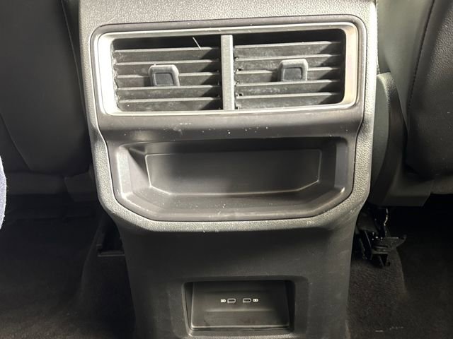 Used 2024 Volkswagen Atlas Cross Sport SE image 24