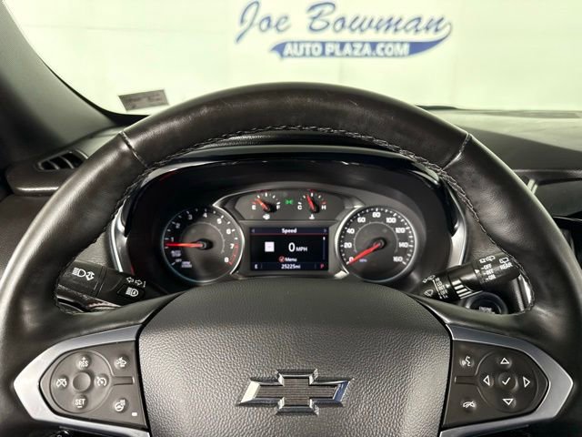 Used 2023 Chevrolet Traverse RS image 4