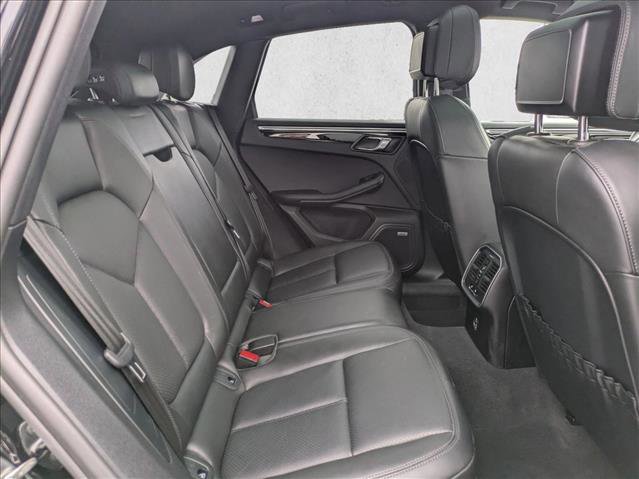 Used 2022 Porsche Macan image 21
