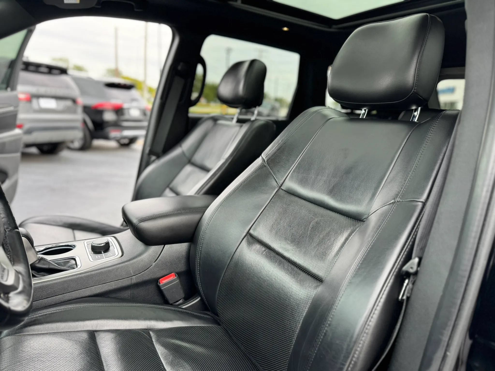 Used 2019 Jeep Grand Cherokee Limited w/ Luxury Group II AWD/4WD image 10