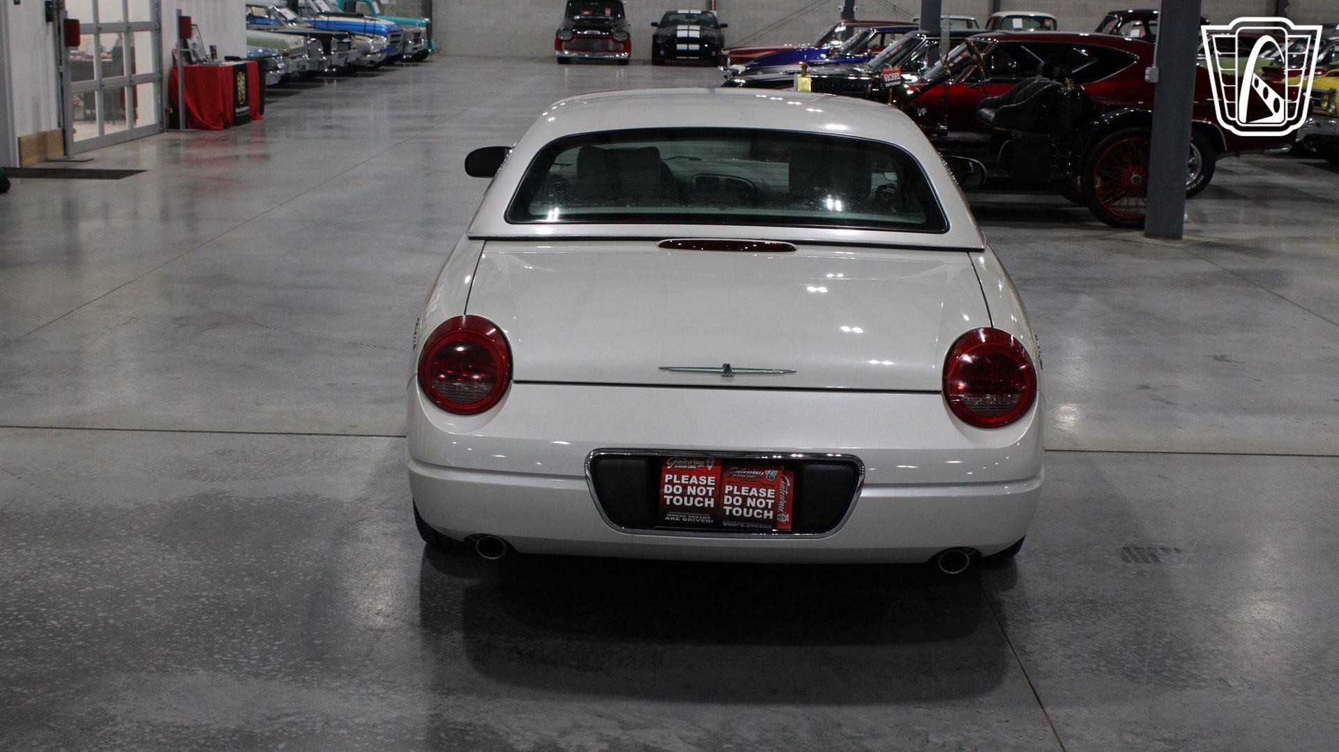 Used 2005 Ford Thunderbird 50th Anniversary RWD image 19