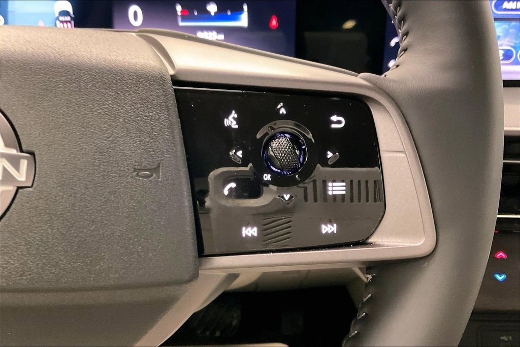 Certified 2025 Nissan Murano SV image 19