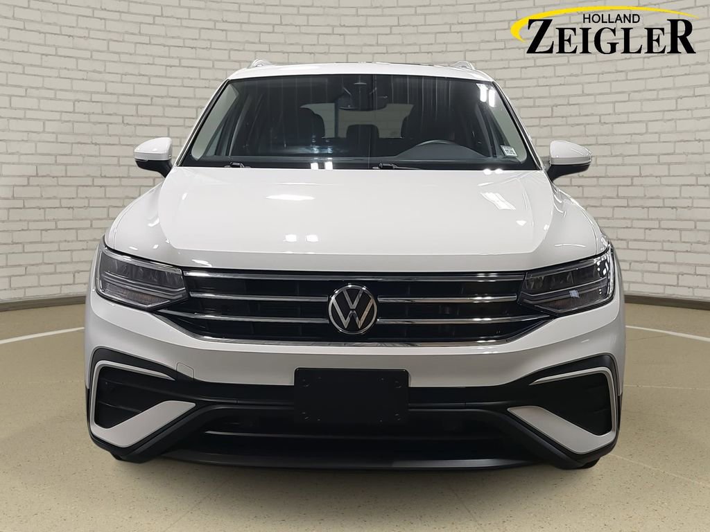 Used 2022 Volkswagen Tiguan SE image 2
