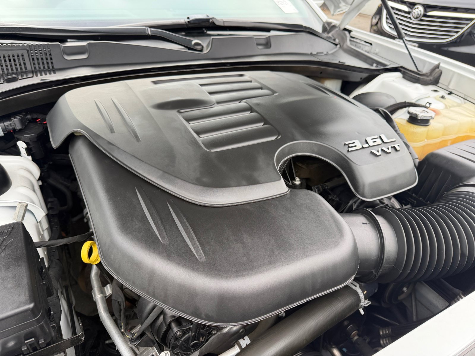 Used 2018 Dodge Charger SXT RWD image 25