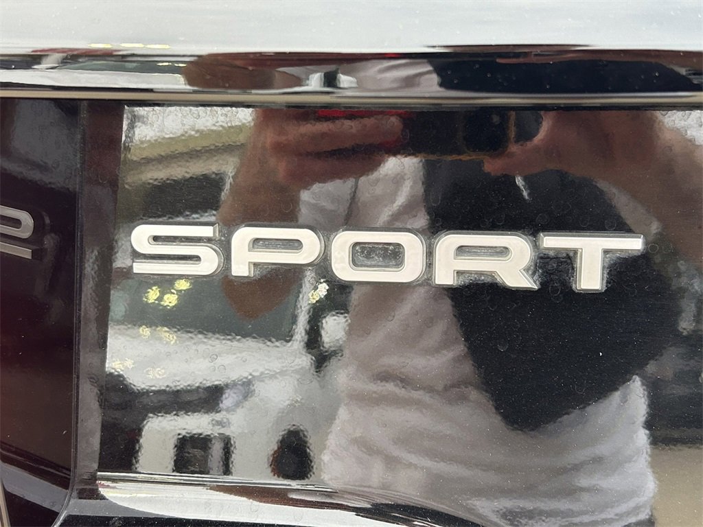 Used 2024 Land Rover Discovery Sport S image 10