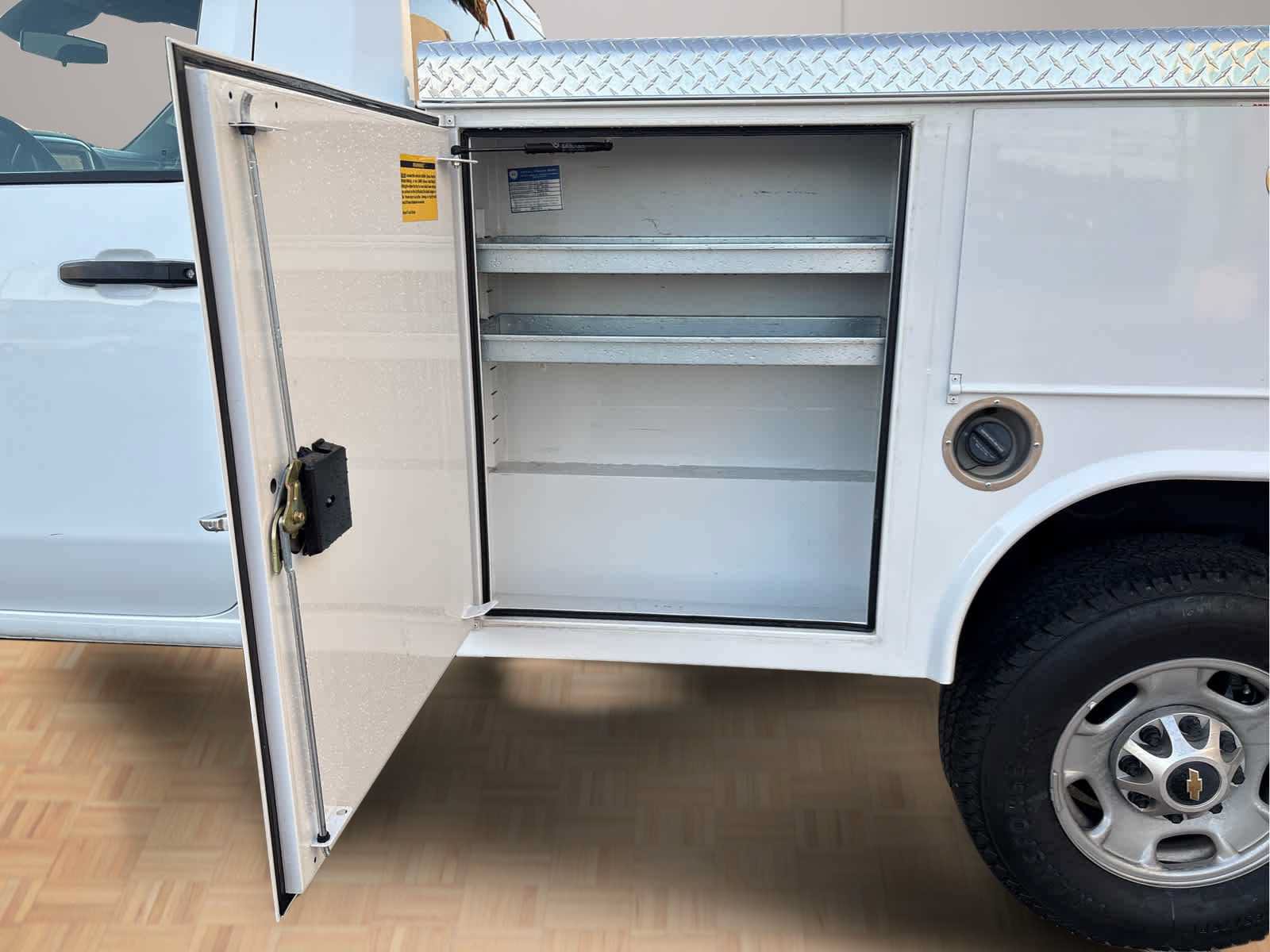 Used 2025 Chevrolet Silverado 2500 W/T RWD image 4
