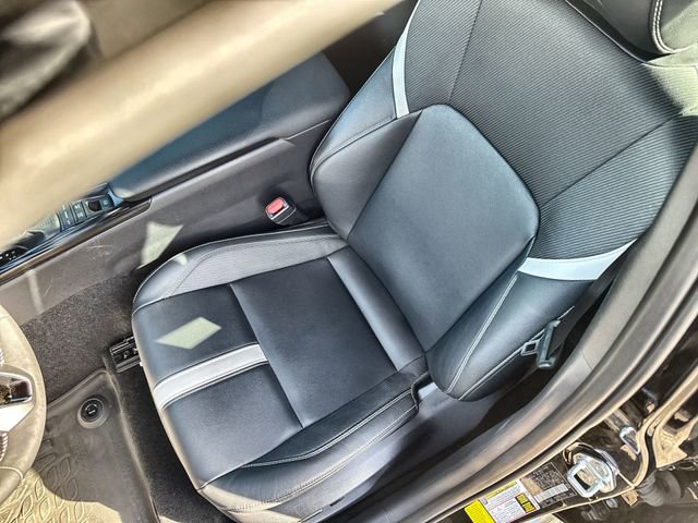 Used 2025 Toyota Camry SE w/ Convenience Package image 20