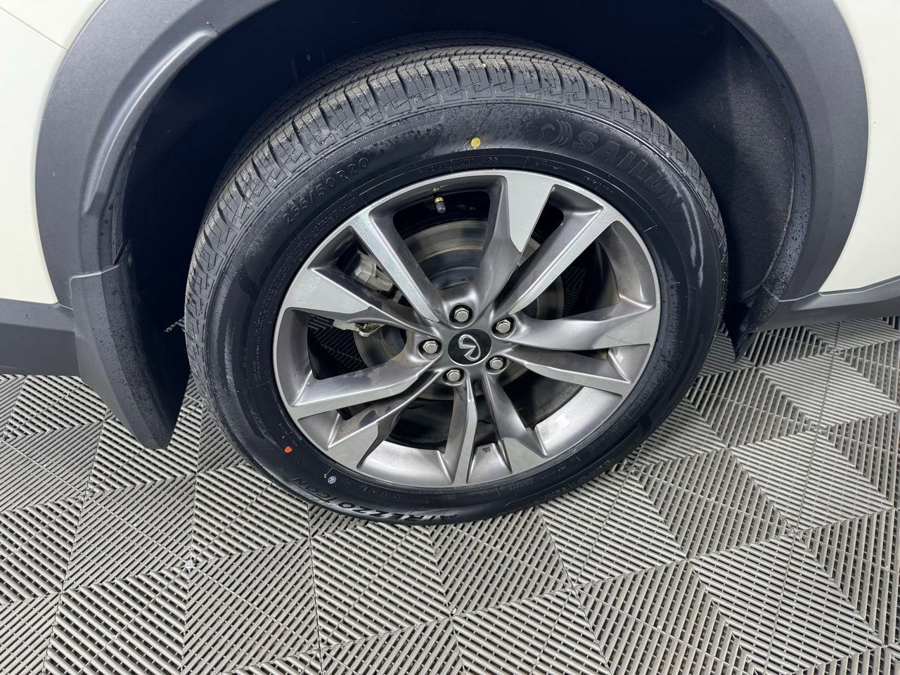 Used 2023 INFINITI QX60 Luxe w/ Performance Audio Package image 39