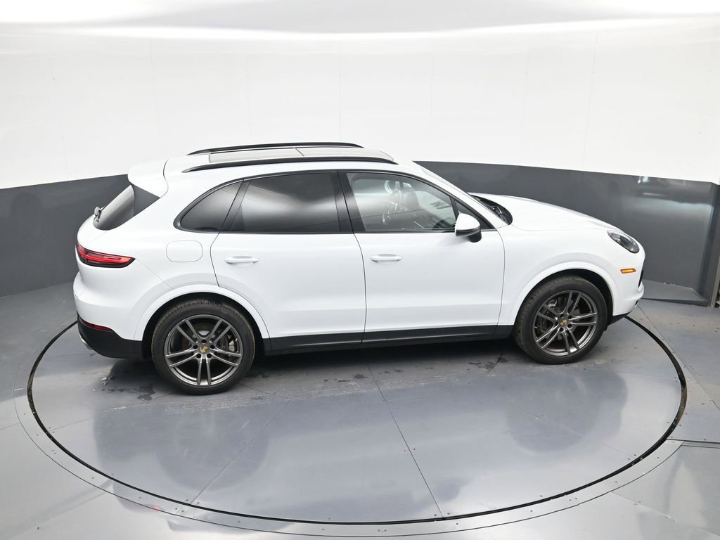 Used 2023 Porsche Cayenne AWD/4WD image 31