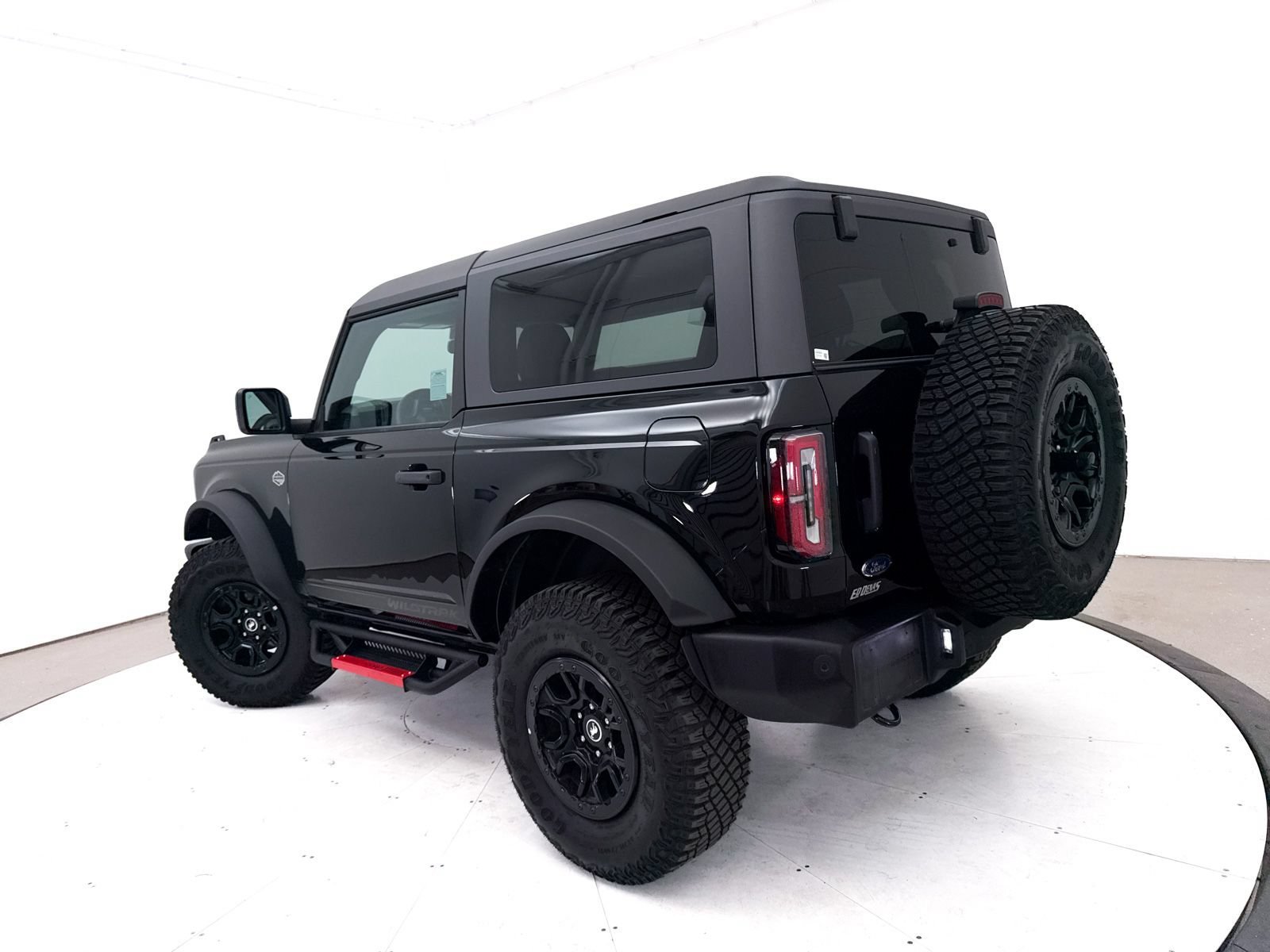 Used 2023 Ford Bronco Wildtrak AWD/4WD image 2