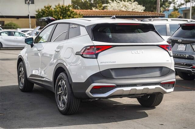 Certified 2025 Kia Sportage LX image 6