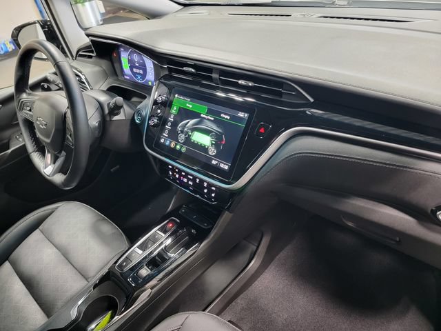 Certified 2023 Chevrolet Bolt LT w/ Infotainment Package FWD image 17