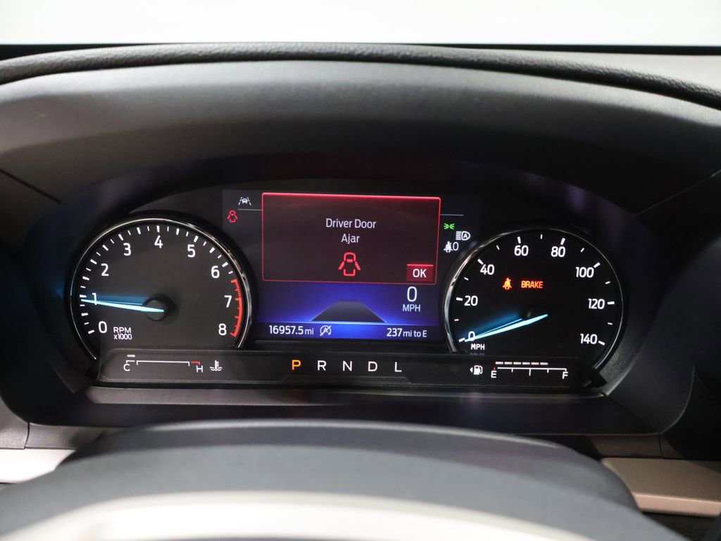 Used 2024 Ford Explorer XLT AWD/4WD image 36